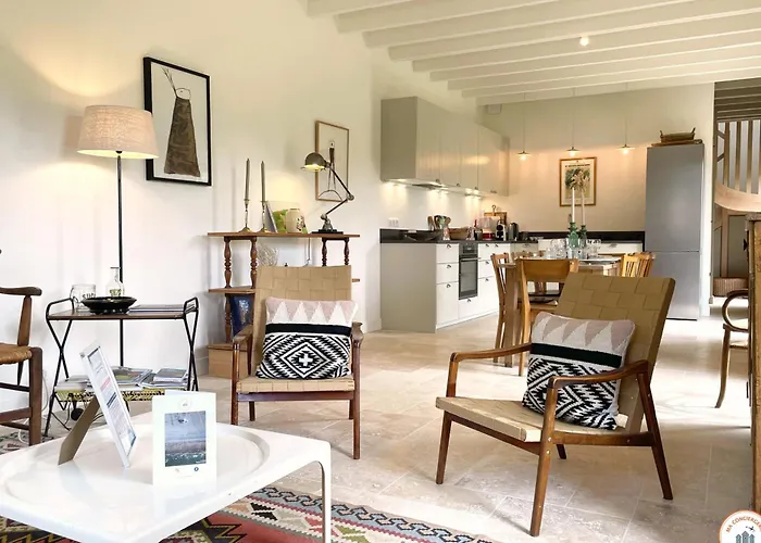 Les Ecuries - Campagne - Vue Nyaraló